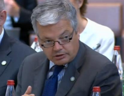 Voir la vidéo 'Amis de la Syrie : JT du 6/7/12 de la RTBF' (dans une nouvelle fenêtre)