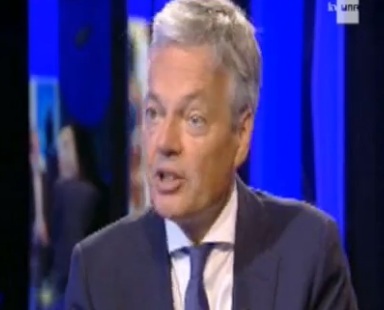 Voir la vidéo 'L’indiscret du 16/11/13 sur La Une' (dans une nouvelle fenêtre)