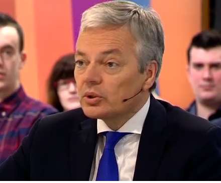 Voir la vidéo 'Interview in de Zevende Dag, VRT, 2/3/14 (50′)' (dans une nouvelle fenêtre)